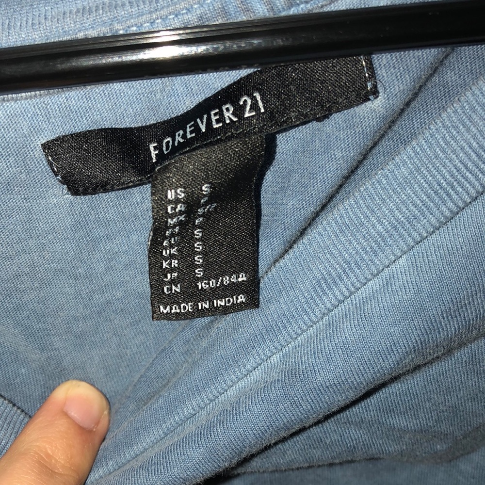 Crop top - Picture 3 of 3